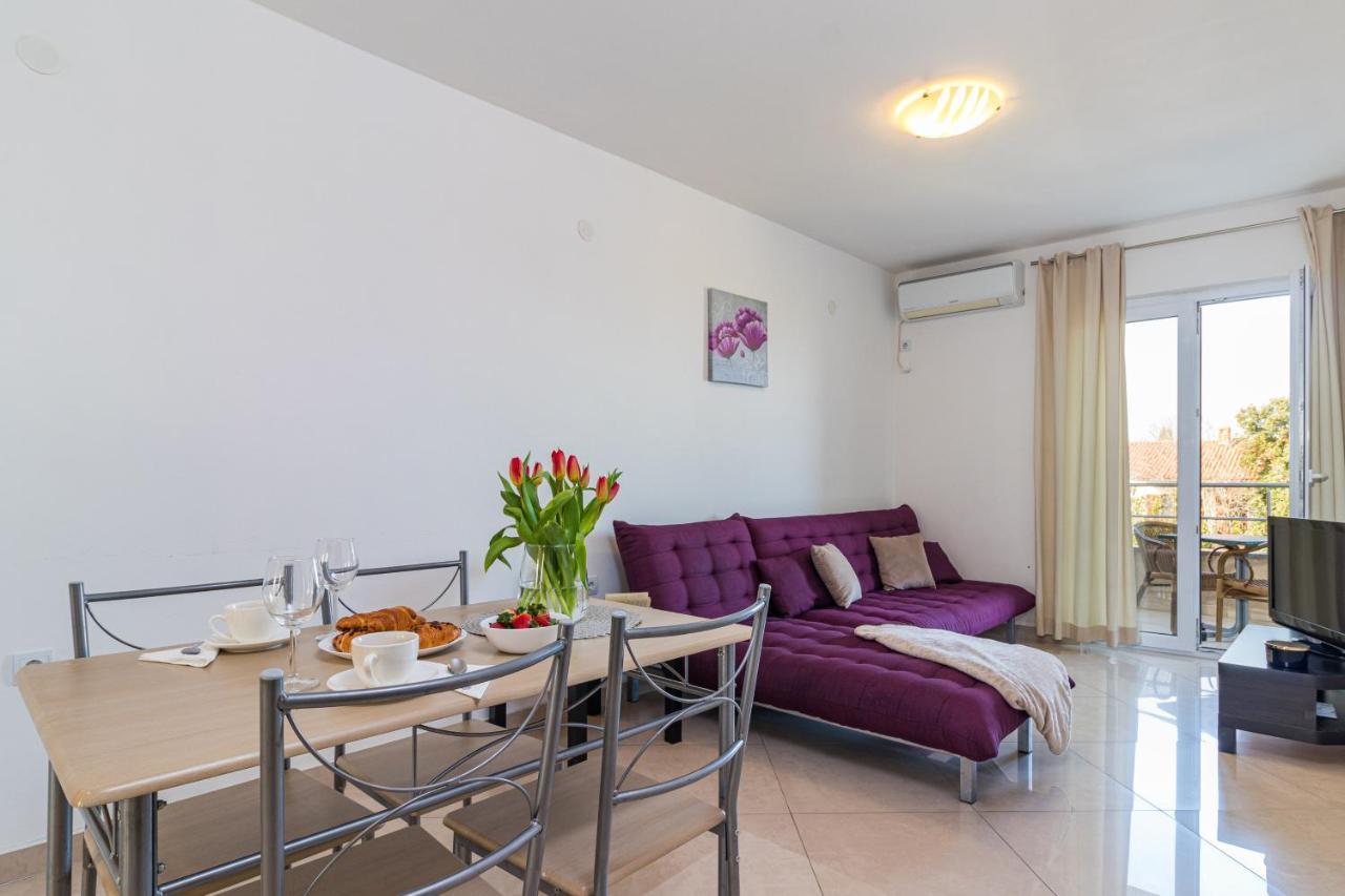 Apartments And Rooms Alenka Banjole Ngoại thất bức ảnh