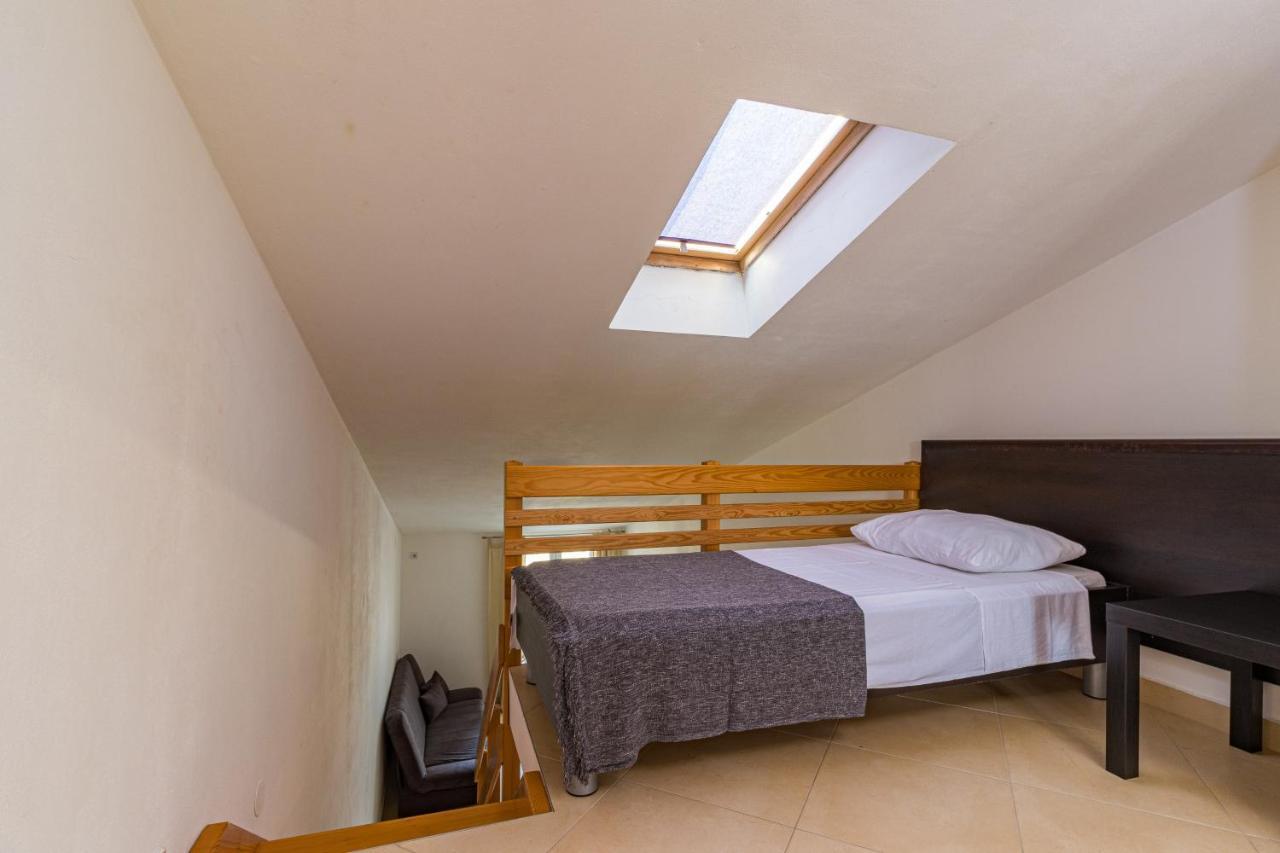 Apartments And Rooms Alenka Banjole Ngoại thất bức ảnh