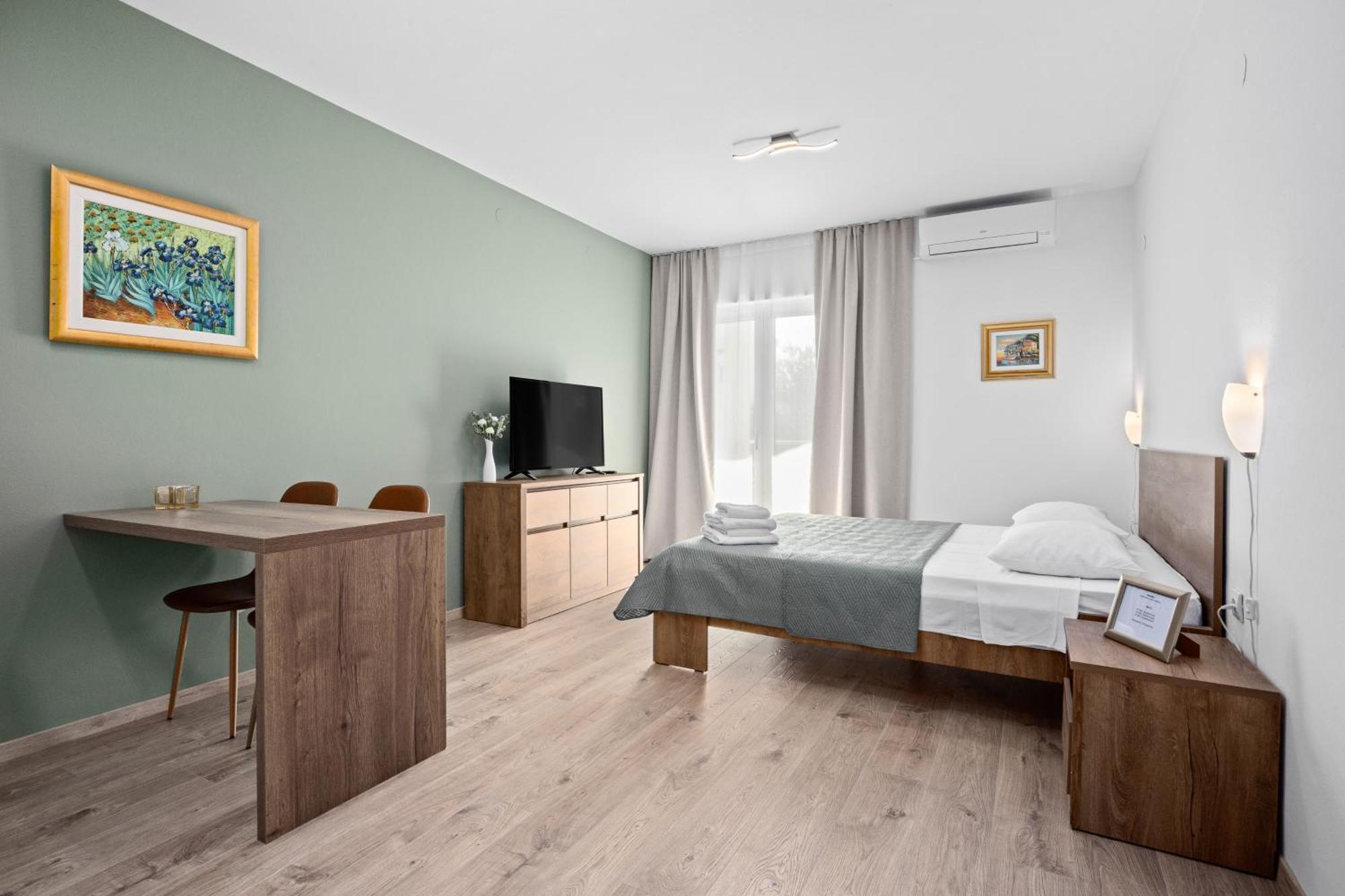 Apartments And Rooms Alenka Banjole Ngoại thất bức ảnh
