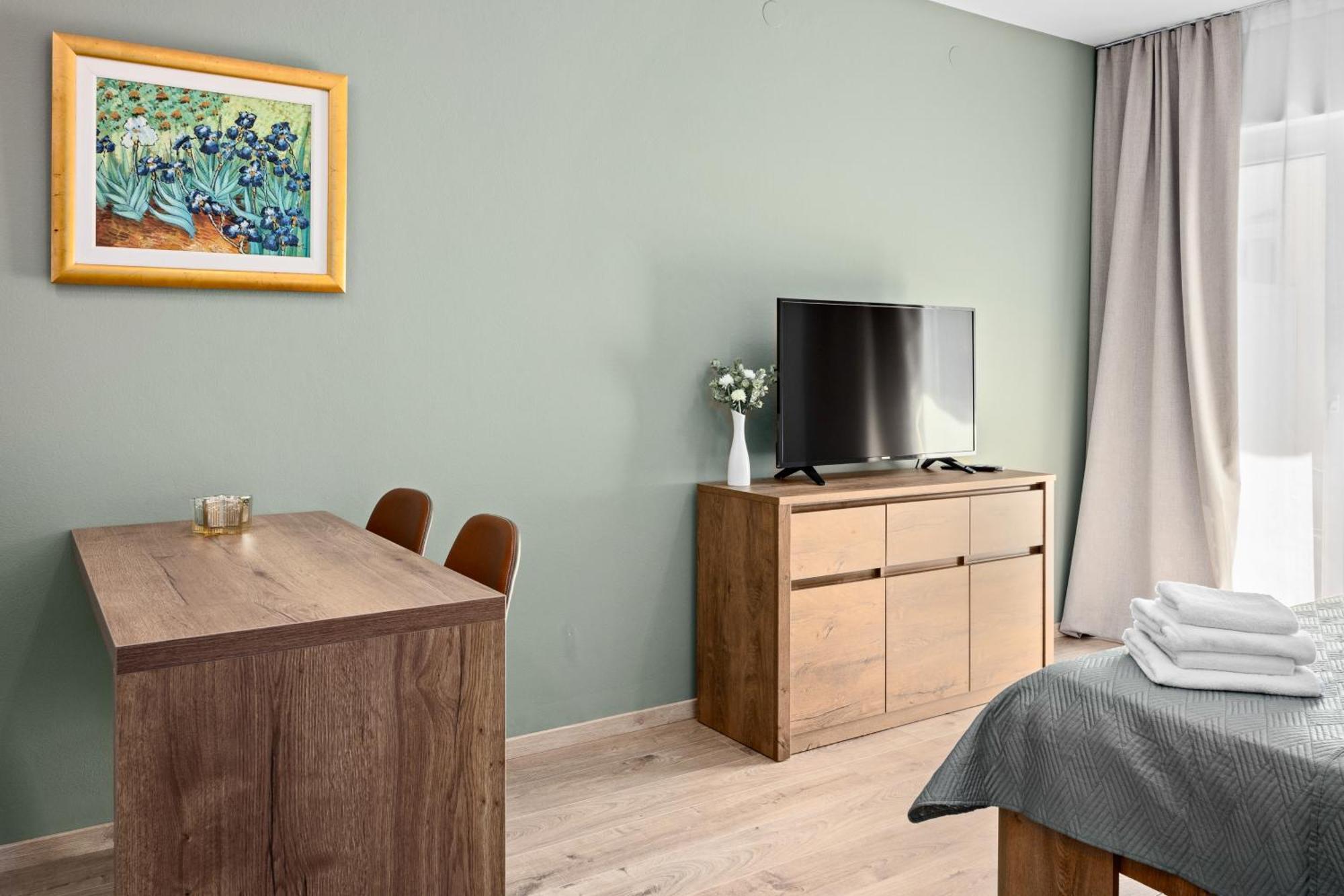 Apartments And Rooms Alenka Banjole Ngoại thất bức ảnh