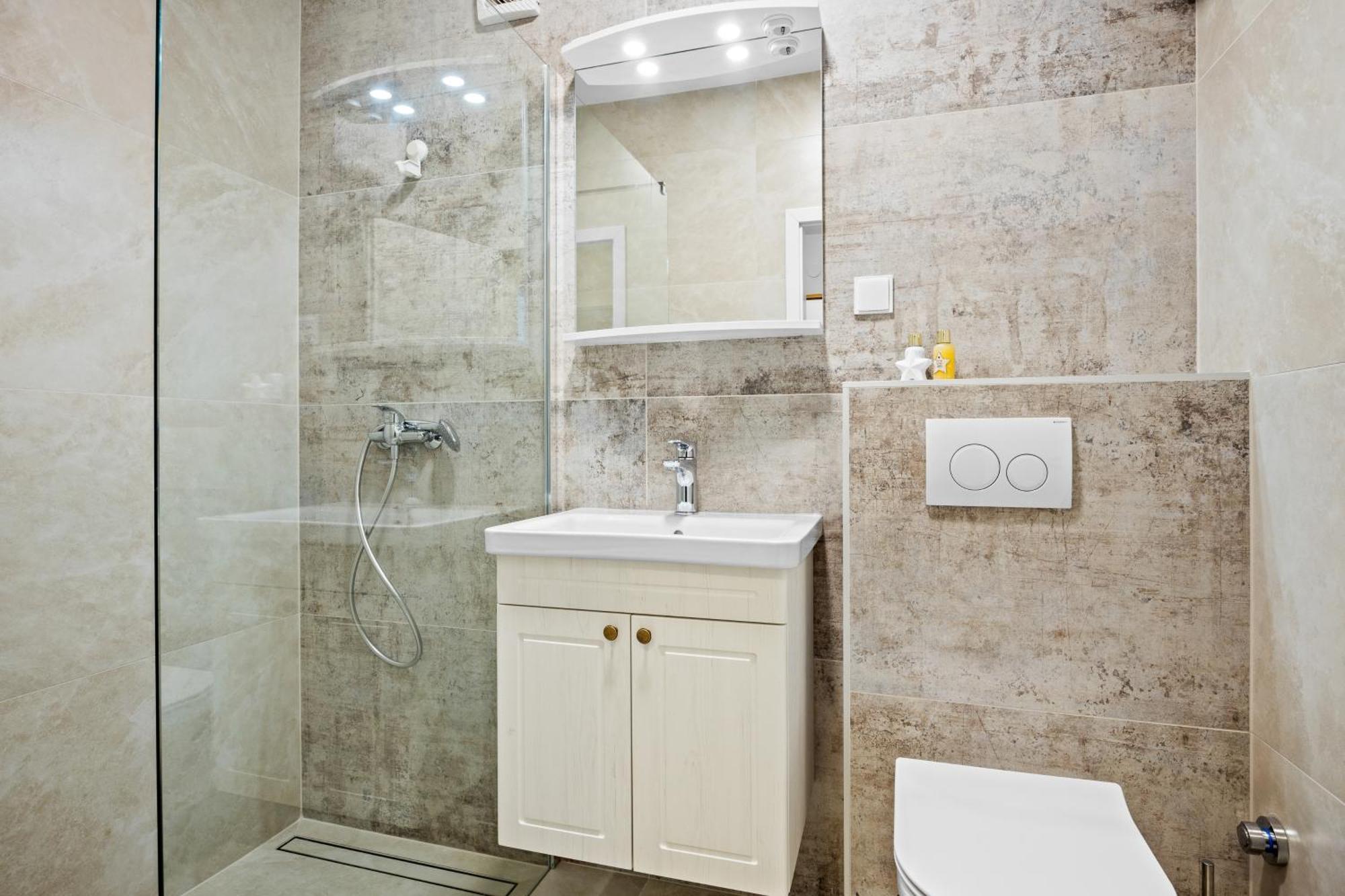 Apartments And Rooms Alenka Banjole Ngoại thất bức ảnh